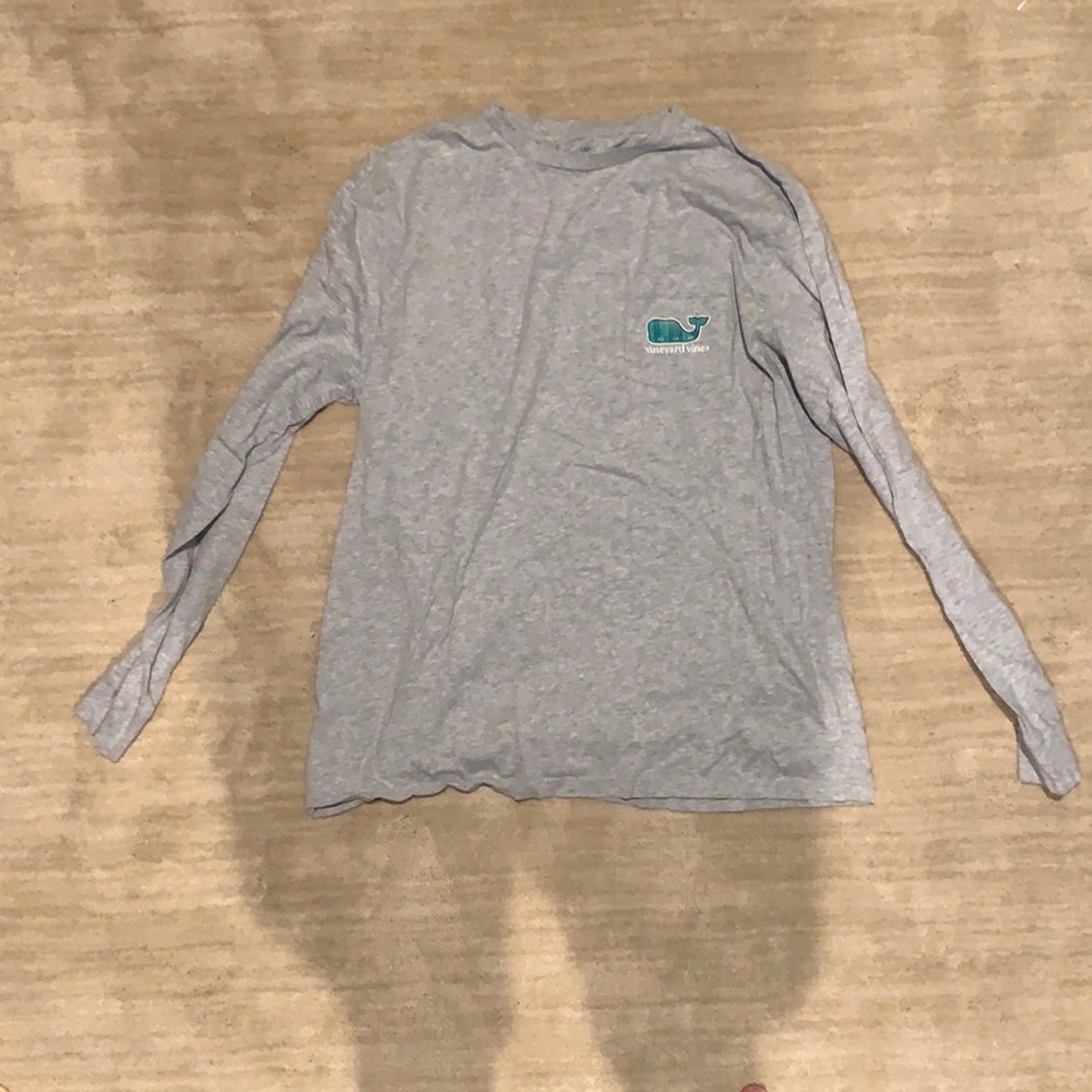 Long sleeve vineyard vines tee shirt